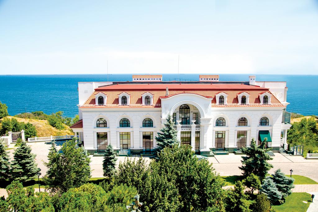 KADORR Hotel Resort & Spa